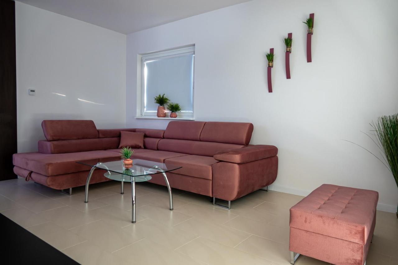 Апартаменты Apartament Przy Parku Z Duzym Tarasem ,Prywatny Parking Свиноуйсьце Экстерьер фото