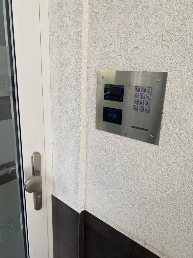 Апартаменты Apartament Przy Parku Z Duzym Tarasem ,Prywatny Parking Свиноуйсьце Экстерьер фото